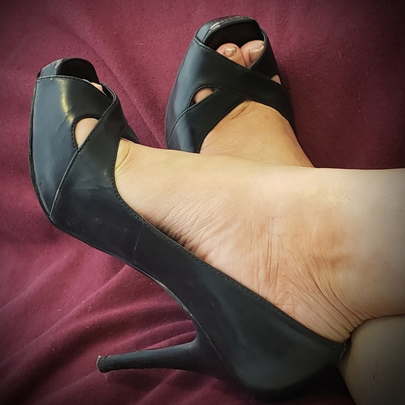 Black criss-cross stiletto heels by Mossimo sz 7.5 - Picture 9 of 10